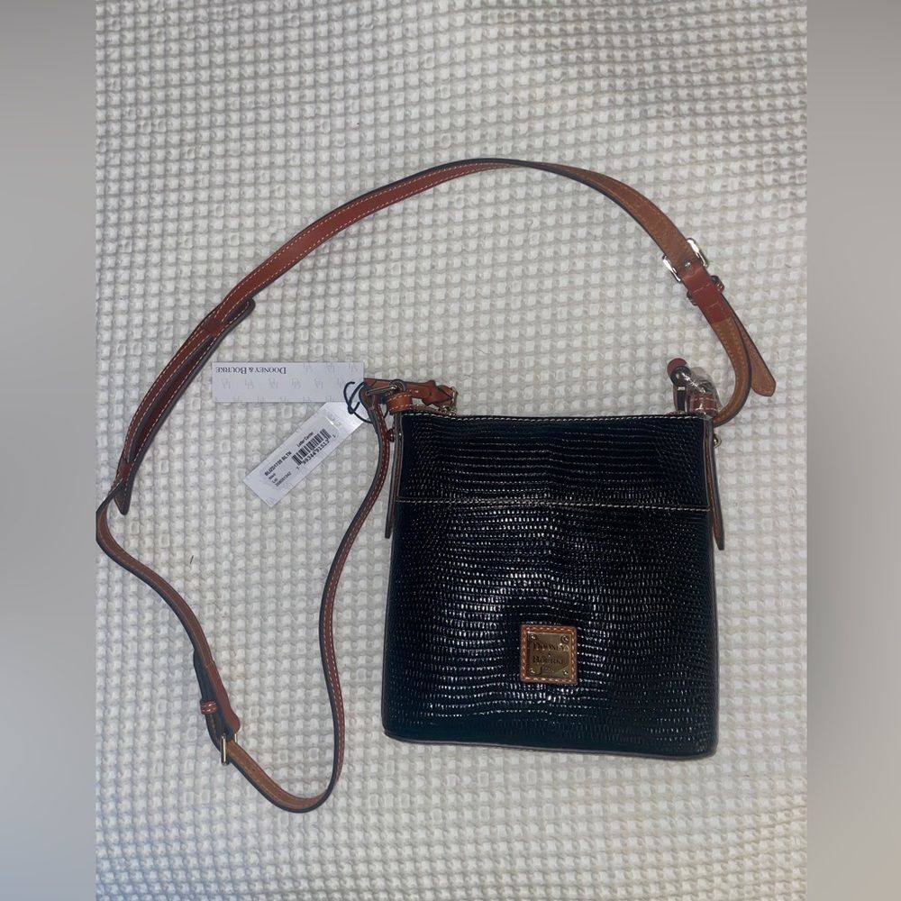 Dooney & Bourke Lizard Embossed Letter Carrier Crossbody bag black color - Picture 4 of 7